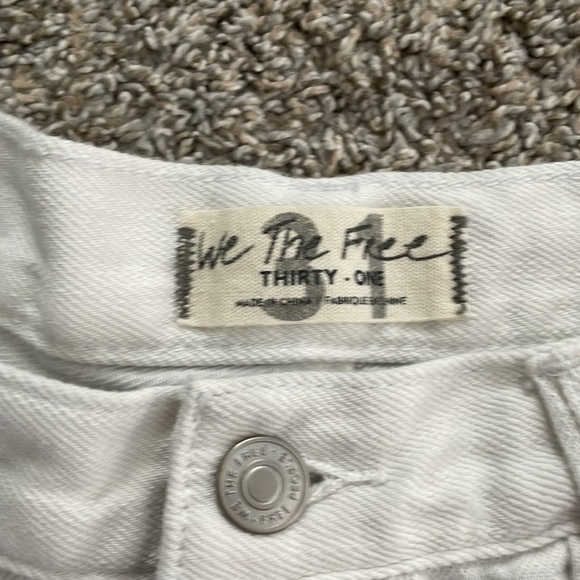 Free people white Jean shorts - Picture 3 of 3